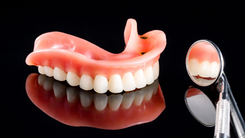 Protetik Diş Tedavisi ve Hareketli Protezler